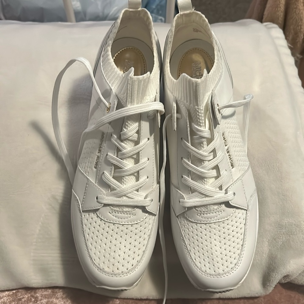 COPY - Brand New White Michael Kors Georgie Trainers. Size 10